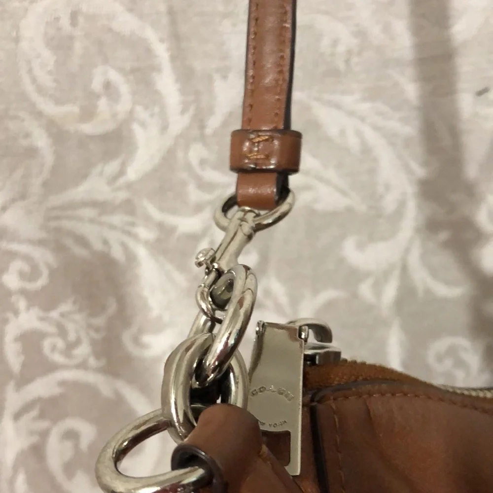 Coach Chelsea Leather Chestnut Shoulder Crossbody Bag.  Great Used Condition. - Picture 7 of 16